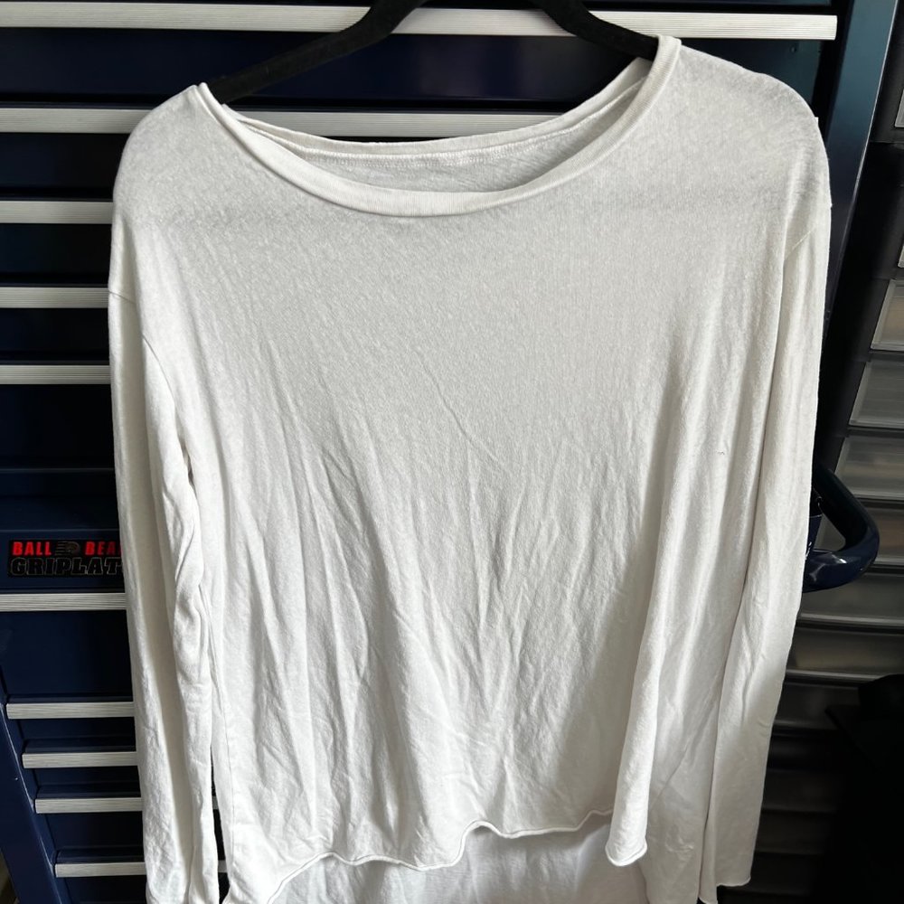 Long sleeved long T shirt